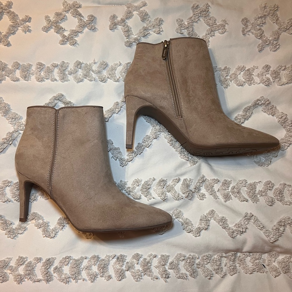 Circus by Sam Edelman Women's Size 8 Beige Ankle Boots Heel